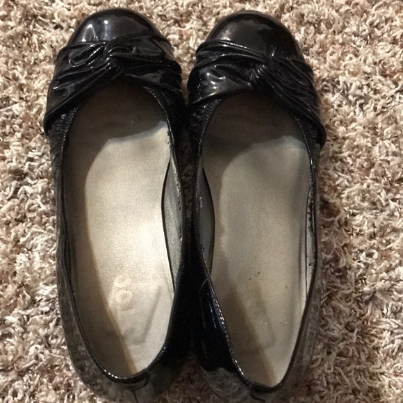 Women’s stacked heel/wedge patent black size 9 - Picture 4 of 5